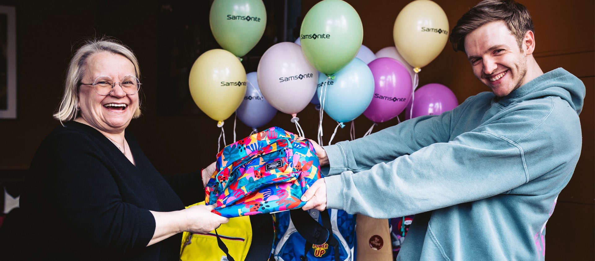 Heroimage christmasgiving giftadonation min